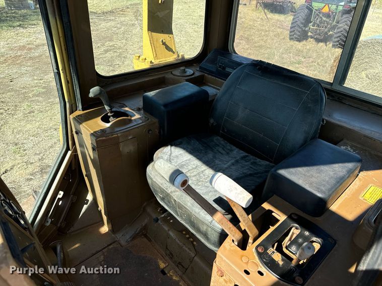 image for item IE9127 1988 Caterpillar  D5H dozer