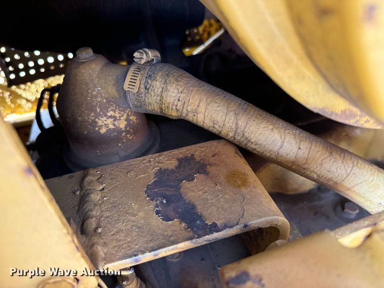 image for item IE9127 1988 Caterpillar  D5H dozer