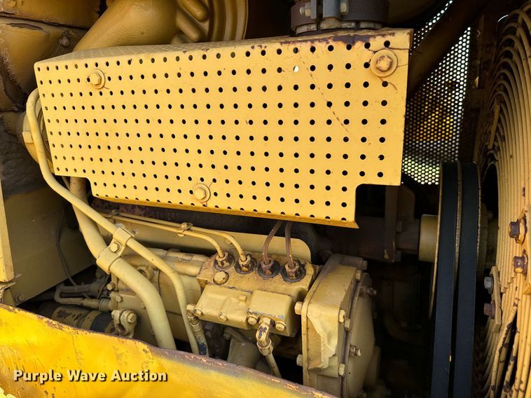 image for item IE9127 1988 Caterpillar  D5H dozer