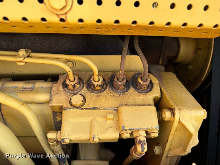 image for item IE9127 1988 Caterpillar  D5H dozer