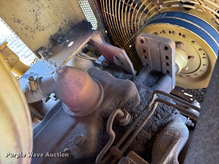 image for item IE9127 1988 Caterpillar  D5H dozer