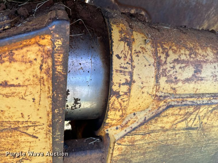 image for item IE9127 1988 Caterpillar  D5H dozer