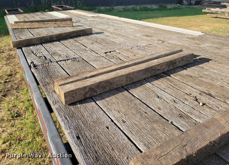 image for item JO9410 2001 Felling equipment trailer