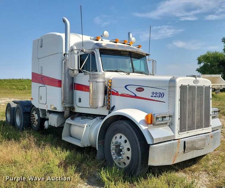image for item JO9466 2003 Peterbilt  379 semi truck