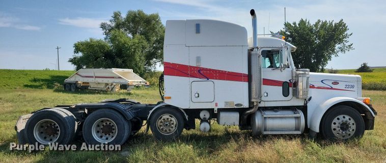 image for item JO9466 2003 Peterbilt  379 semi truck
