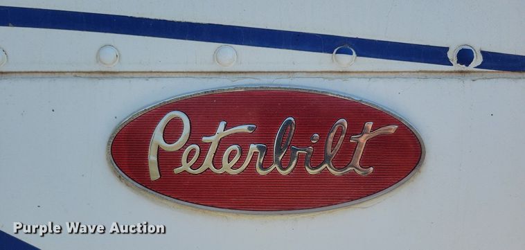 image for item JO9466 2003 Peterbilt  379 semi truck