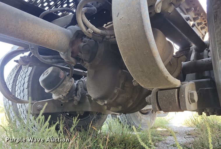 image for item JO9466 2003 Peterbilt  379 semi truck