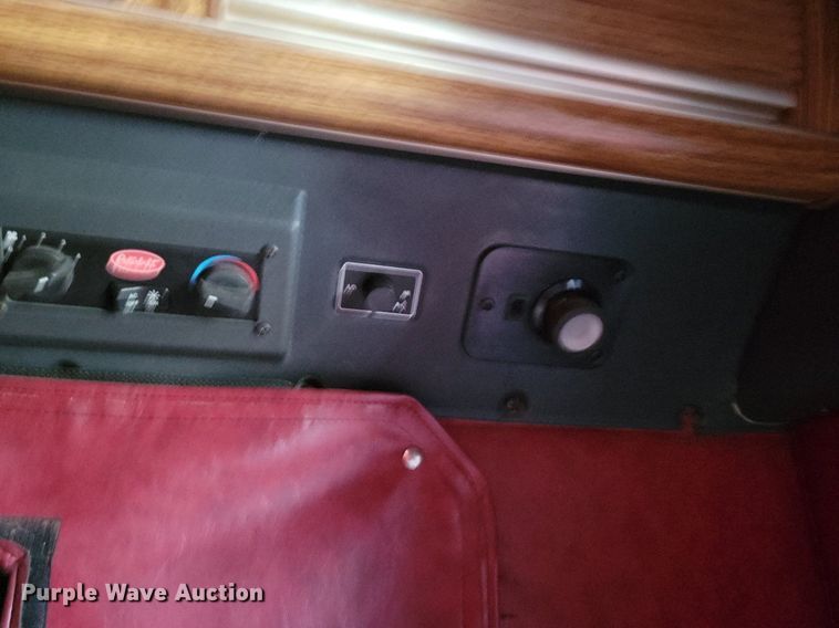 image for item JO9466 2003 Peterbilt  379 semi truck