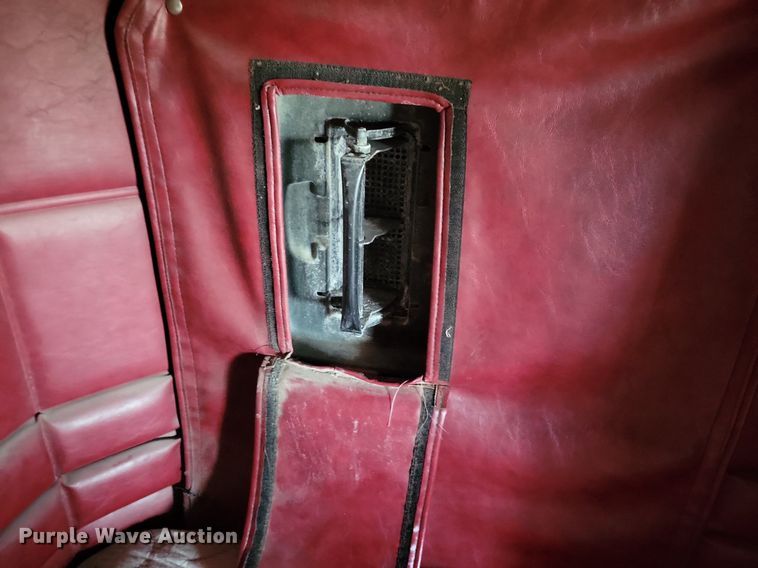 image for item JO9466 2003 Peterbilt  379 semi truck