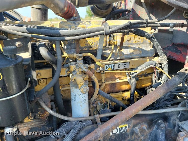 image for item JO9466 2003 Peterbilt  379 semi truck