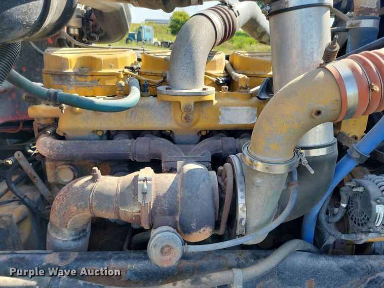 image for item JO9466 2003 Peterbilt  379 semi truck