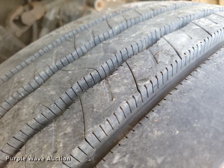 image for item JO9466 2003 Peterbilt  379 semi truck