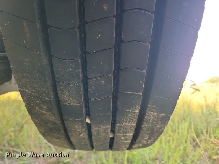 image for item JO9466 2003 Peterbilt  379 semi truck