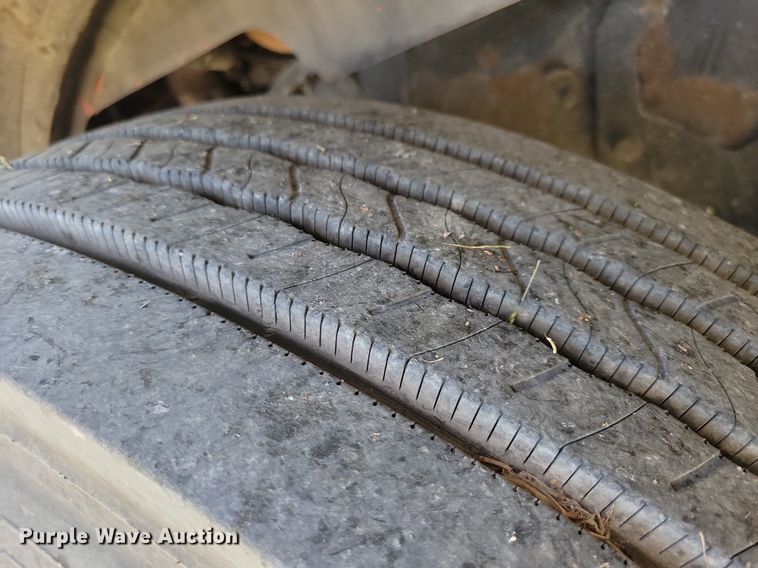 image for item JO9466 2003 Peterbilt  379 semi truck