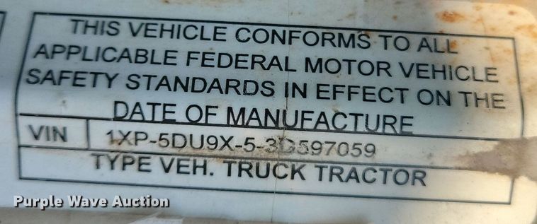 image for item JO9466 2003 Peterbilt  379 semi truck