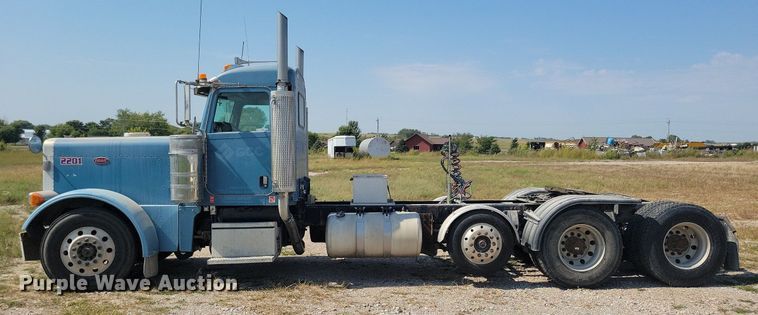 image for item JO9467 2006 Peterbilt 379 semi truck