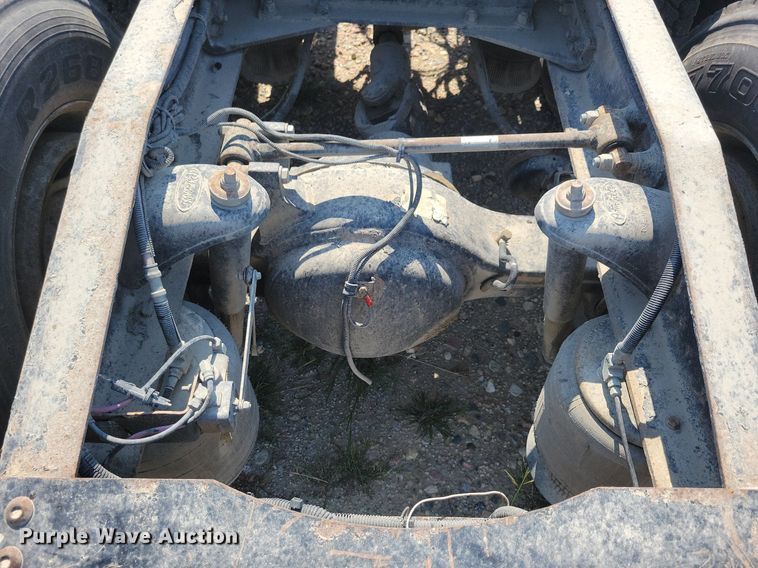 image for item JO9467 2006 Peterbilt 379 semi truck