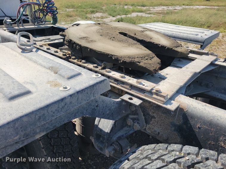 image for item JO9467 2006 Peterbilt 379 semi truck