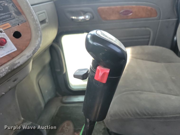 image for item JO9467 2006 Peterbilt 379 semi truck