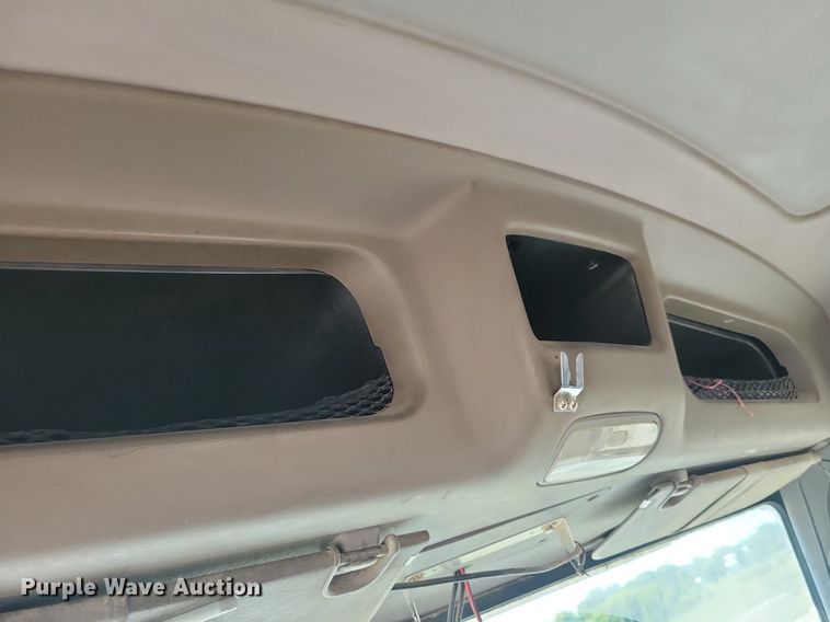 image for item JO9467 2006 Peterbilt 379 semi truck