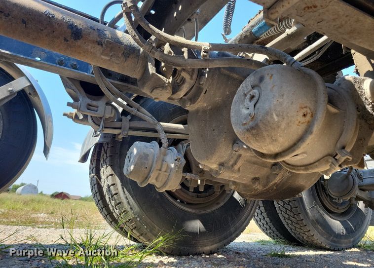 image for item JO9467 2006 Peterbilt 379 semi truck