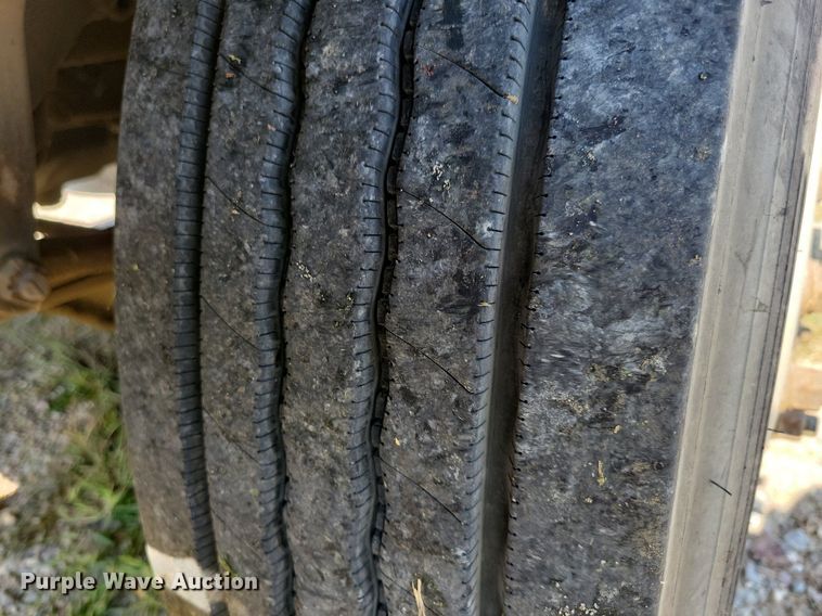 image for item JO9467 2006 Peterbilt 379 semi truck