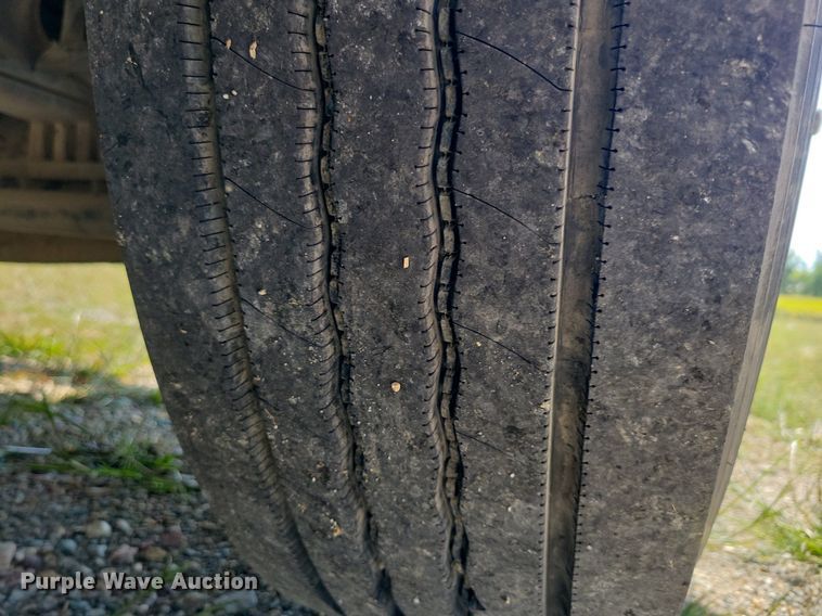 image for item JO9467 2006 Peterbilt 379 semi truck