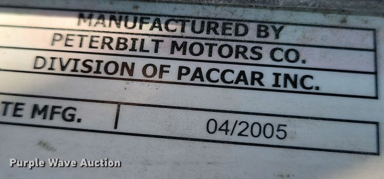 image for item JO9467 2006 Peterbilt 379 semi truck