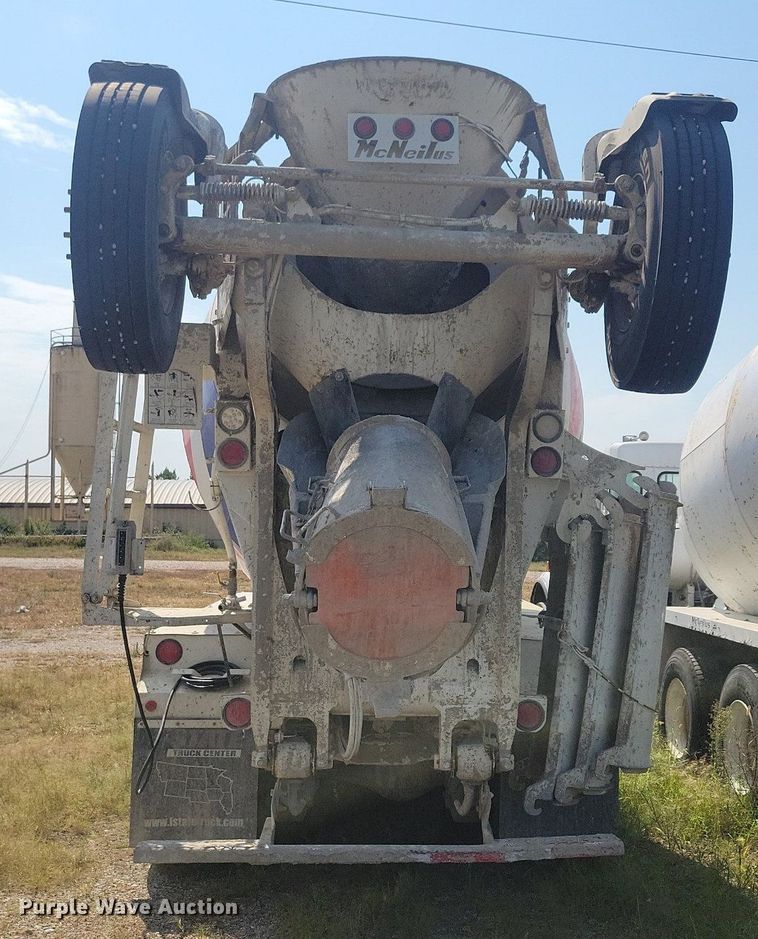 image for item JO9468 2007 Mack Granite CV500 ready mix truck