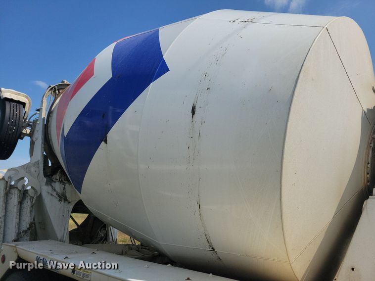 image for item JO9468 2007 Mack Granite CV500 ready mix truck