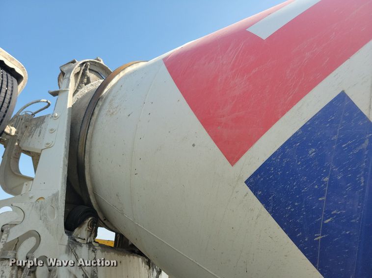 image for item JO9468 2007 Mack Granite CV500 ready mix truck