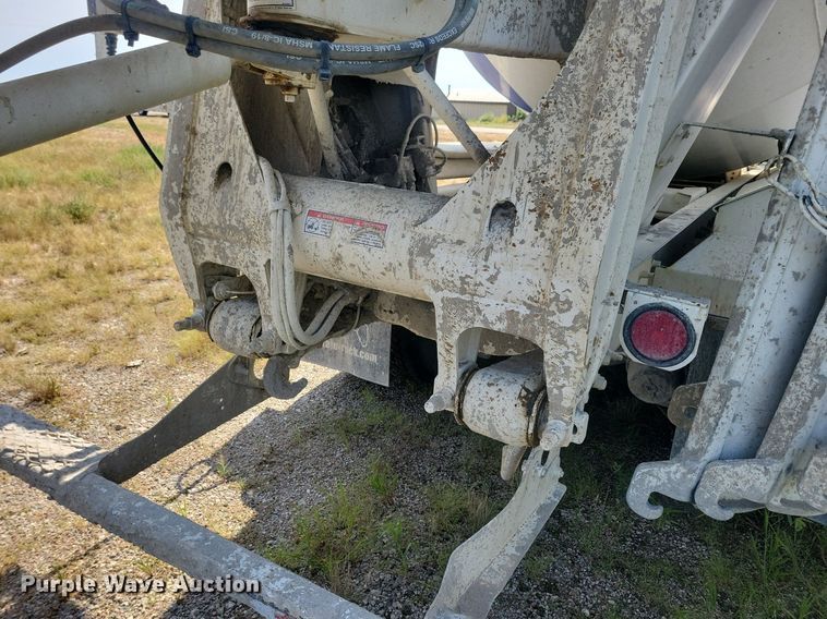 image for item JO9468 2007 Mack Granite CV500 ready mix truck