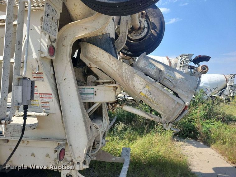 image for item JO9468 2007 Mack Granite CV500 ready mix truck