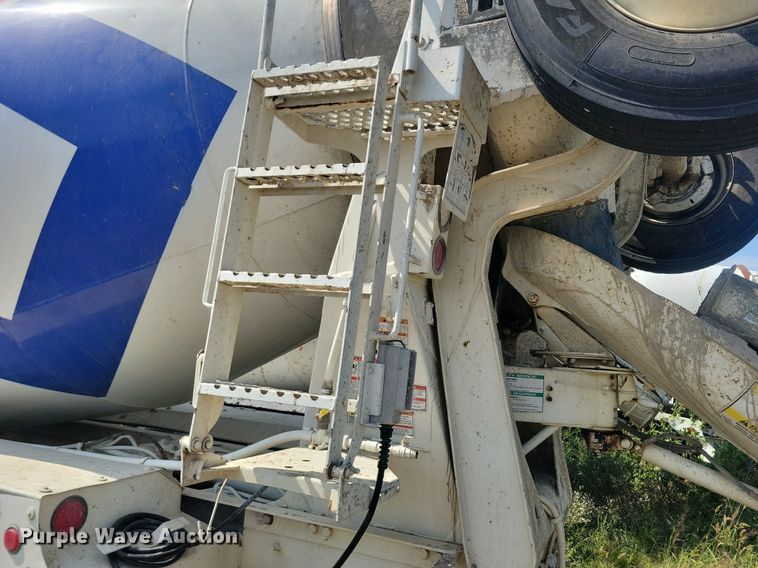 image for item JO9468 2007 Mack Granite CV500 ready mix truck