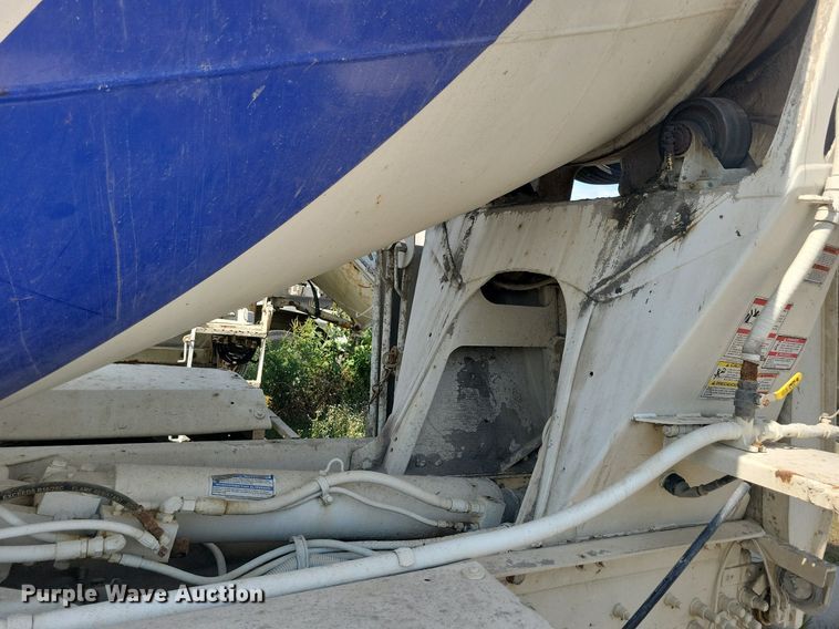 image for item JO9468 2007 Mack Granite CV500 ready mix truck