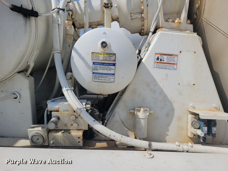 image for item JO9468 2007 Mack Granite CV500 ready mix truck