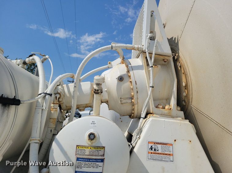 image for item JO9468 2007 Mack Granite CV500 ready mix truck