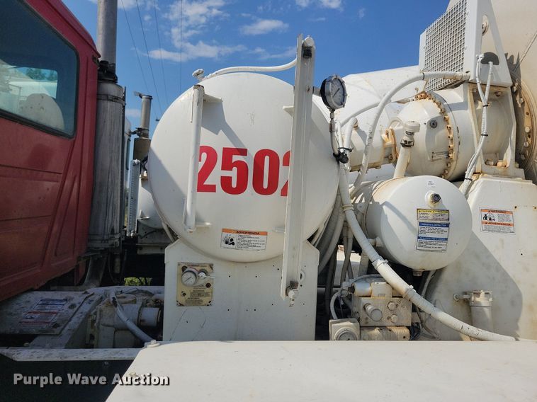 image for item JO9468 2007 Mack Granite CV500 ready mix truck