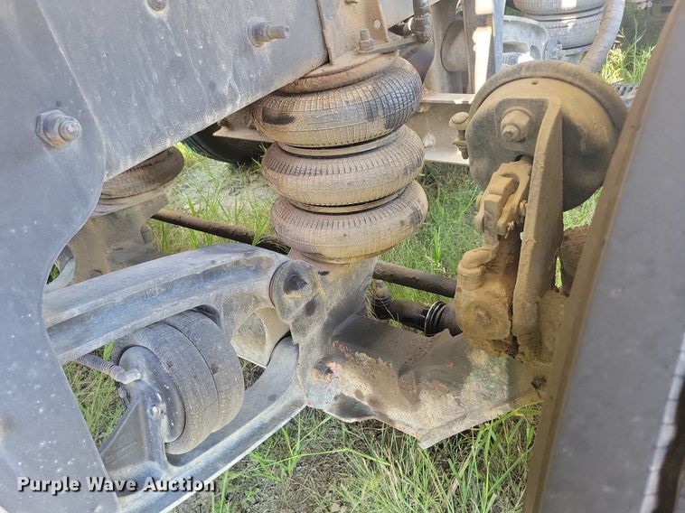 image for item JO9468 2007 Mack Granite CV500 ready mix truck