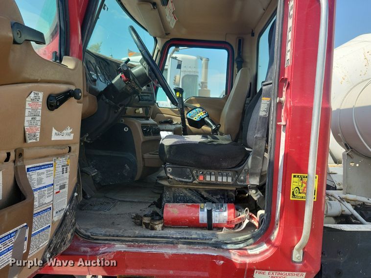 image for item JO9468 2007 Mack Granite CV500 ready mix truck