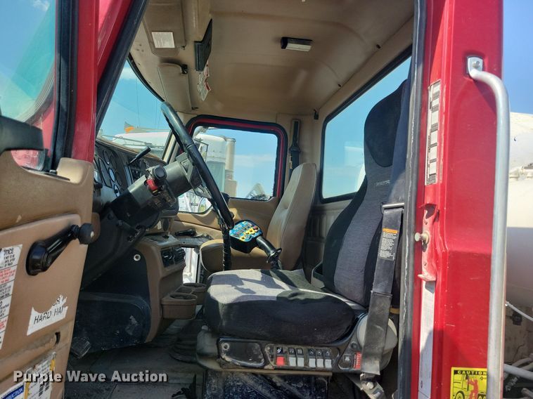 image for item JO9468 2007 Mack Granite CV500 ready mix truck