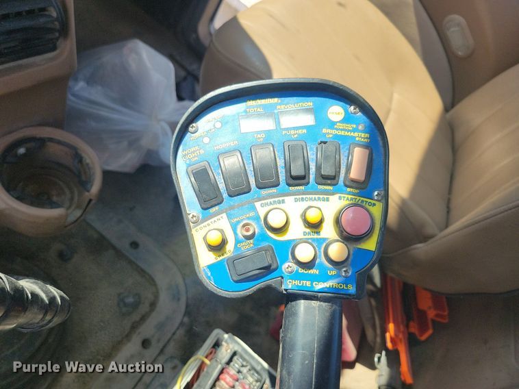 image for item JO9468 2007 Mack Granite CV500 ready mix truck