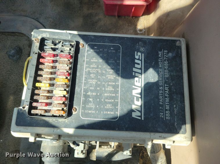 image for item JO9468 2007 Mack Granite CV500 ready mix truck