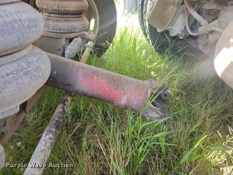 image for item JO9468 2007 Mack Granite CV500 ready mix truck