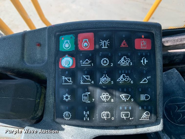 image for item JT9685 2012 John Deere  744K wheel loader