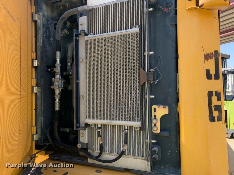 image for item JT9685 2012 John Deere  744K wheel loader