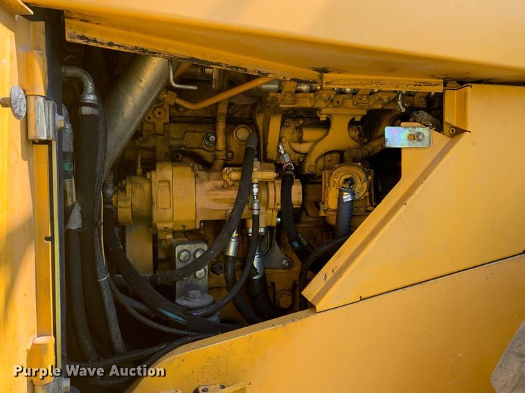 image for item JT9685 2012 John Deere  744K wheel loader