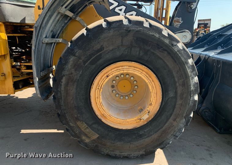 image for item JT9685 2012 John Deere  744K wheel loader