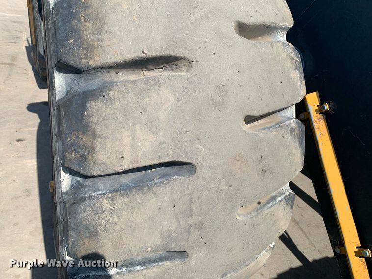 image for item JT9685 2012 John Deere  744K wheel loader