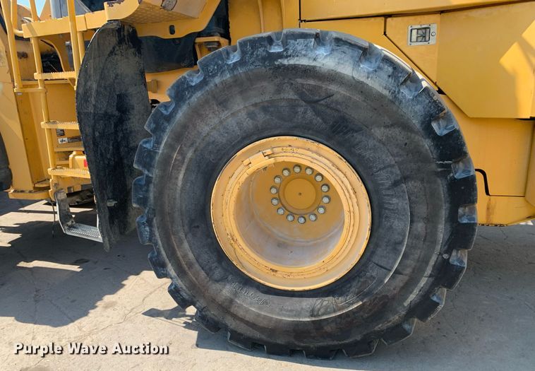 image for item JT9685 2012 John Deere  744K wheel loader